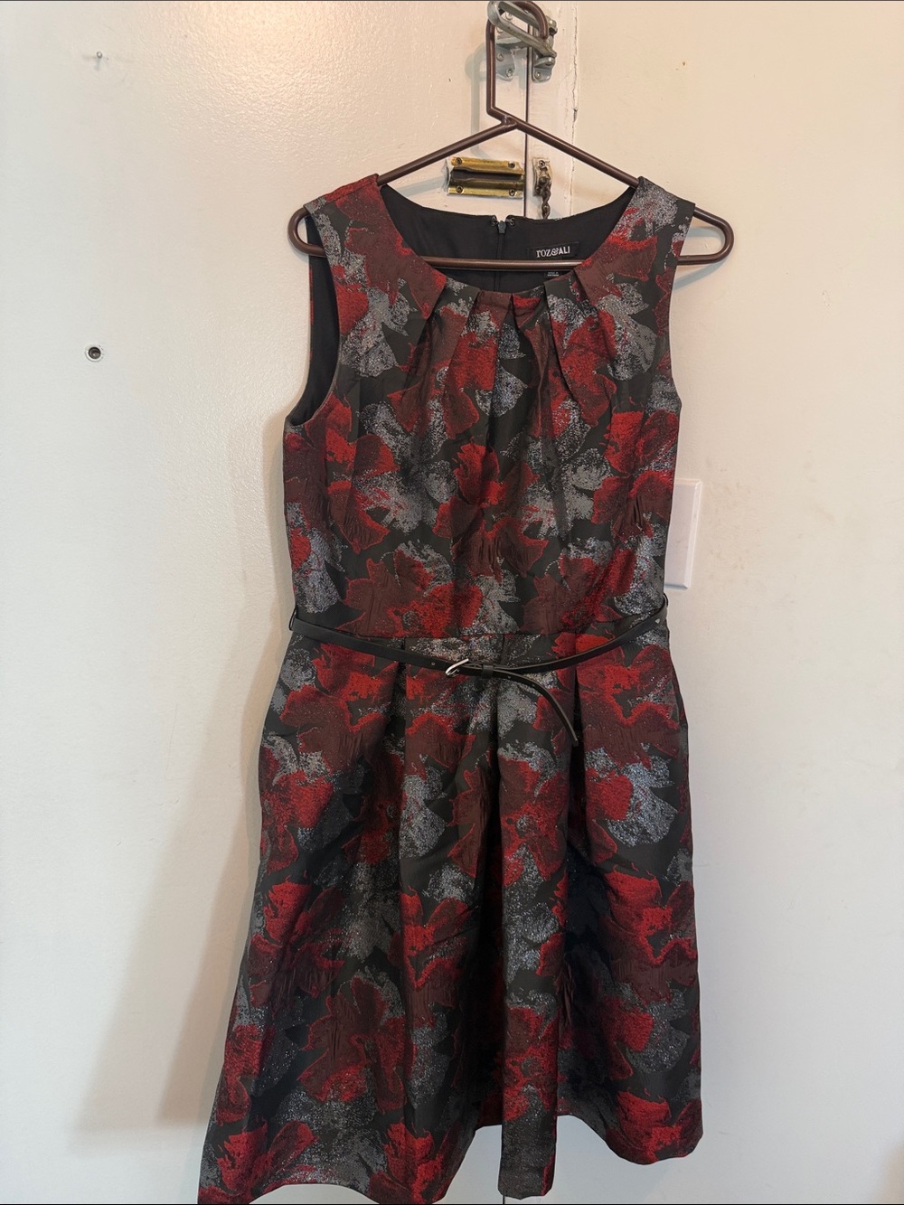 Sleeveless Floral Fit-and-Flare Dress in Red and Gray